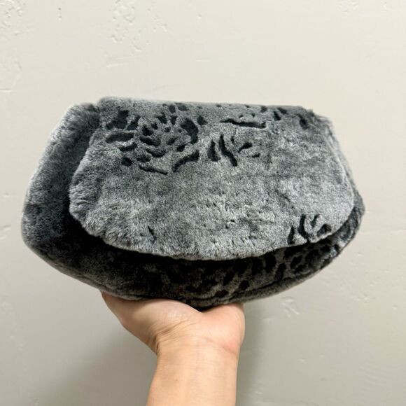 Gray Gradient Handmade Real Shearling Rose Embossed Shoulder Bag/Crossbody Bag - Picture 8 of 16